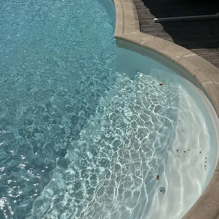 272 Le Valon منزل للإقامة